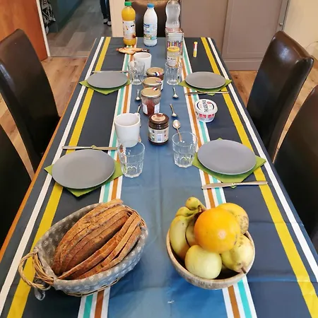 Bed & Breakfast Belle D'hotes Avec Petit Dejeuner Chez Phil Et Isa Nerac